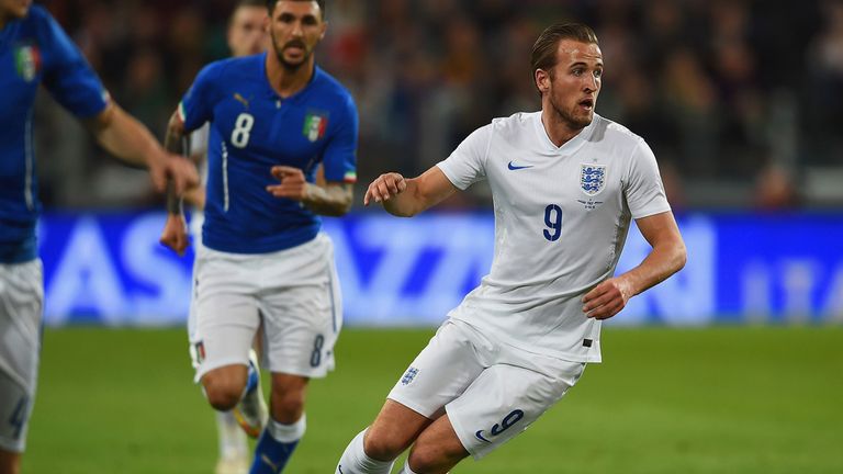 Harry Kane of England on the ball during the international friendly match against Italy
