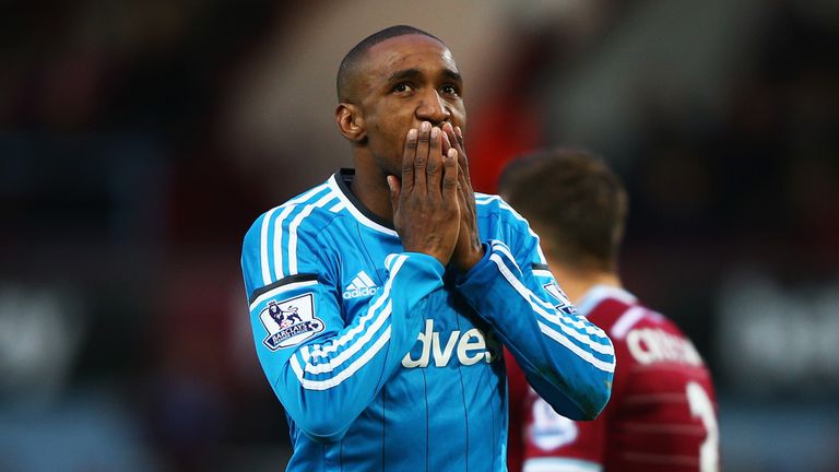 Jermain Defoe of Sunderland reacts after missing a chance against West Ham