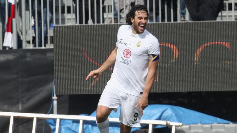 Luca Toni celebrates his goal