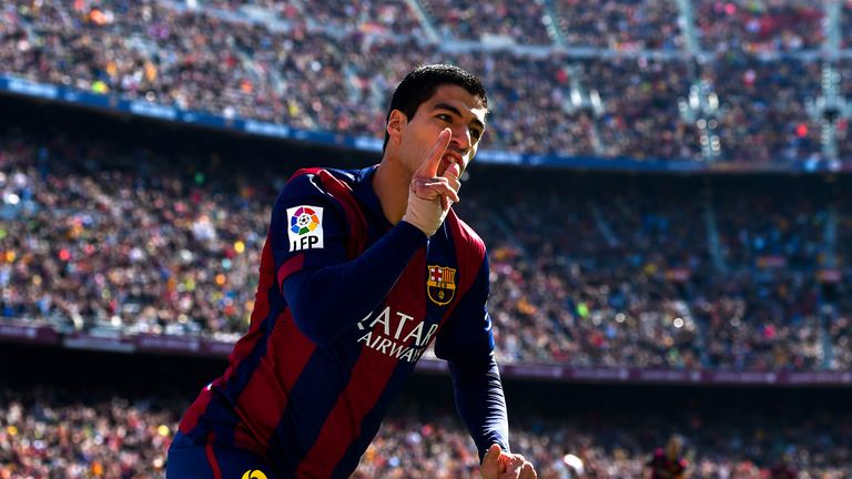 Luis Suarez of FC Barcelona celebrates after scoring the opening goal during the La Liga match between FC Barcelona and Rayo 