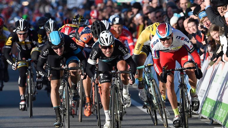 Mark Cavendish wins the 2015 Kuurne-Brussels-Kuurne