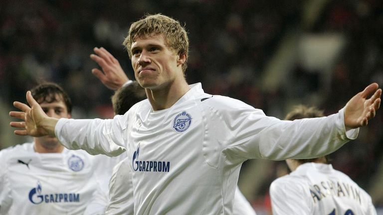 Zenit's Pavel Pogrebnyak celebrates scoring during the UEFA Cup quarter-final football match Bayer 04 Leverkusen vs. FC Zenit St. Petersburg 