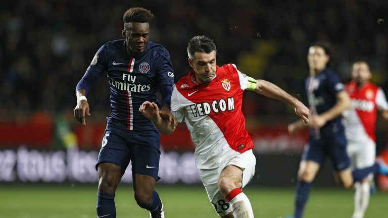 Jeremy Toulalan fights for the ball with PSG's Jean-Christophe Bahebeck during the French L1 football match Monaco (ASM) vs Paris Saint-Germain