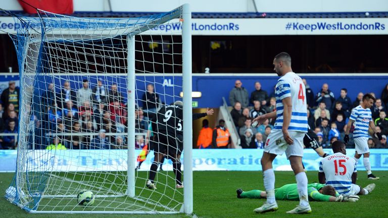 QPR players react after Aaron Lennon gives Everton a 2-1 lead.