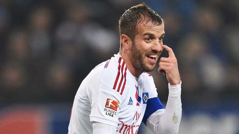 Rafael van der Vaart of Hamburg in action against Hertha Berlin