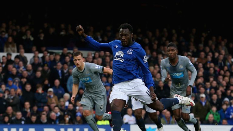 Romelu Lukaku of Everton scores their second goal from the penalty spot  during the Barclays Premier League match between Everton and Newcastle United