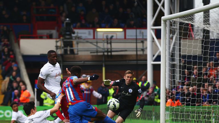 Wilfried Zaha goal, Crystal Palace v QPR, Premier League