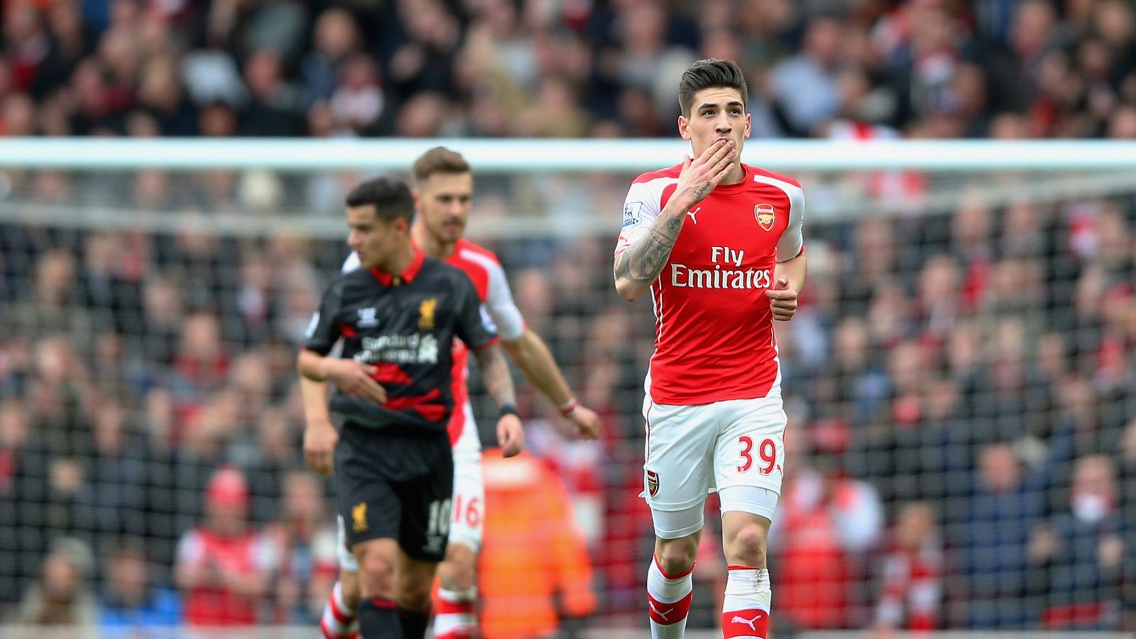 First pictures as Hector Bellerin named Arsenal captain for friendly win  over Ipswich