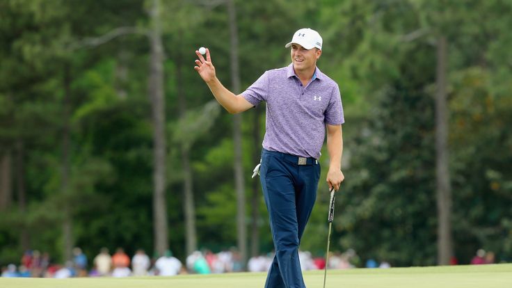 Jordan Spieth, Augusta, The Masters, waves to gallery