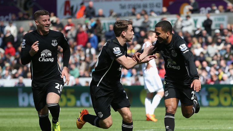 Aaron Lennon of Everton celebrates scoring the opening goal against Swansea