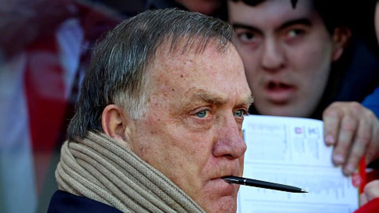 Dick Advocaat sealed his first win as Sunderland manager with a 1-0 victory over rivals Newcastle