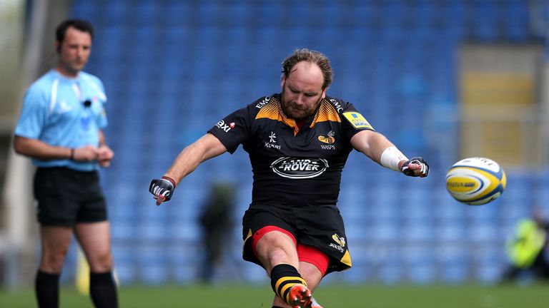 Andy Goode of Wasps converts a try during the Aviva Premiership match between London Welsh and Wasps at Kassam Stadium on Apri