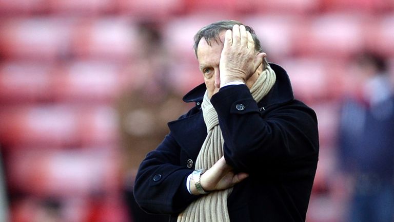 SUNDERLAND, ENGLAND - APRIL 11:  Manager Dick Advocaat of Sunderland reacts during the Barclays Premier League match between Sunderland and Crystal Palace 