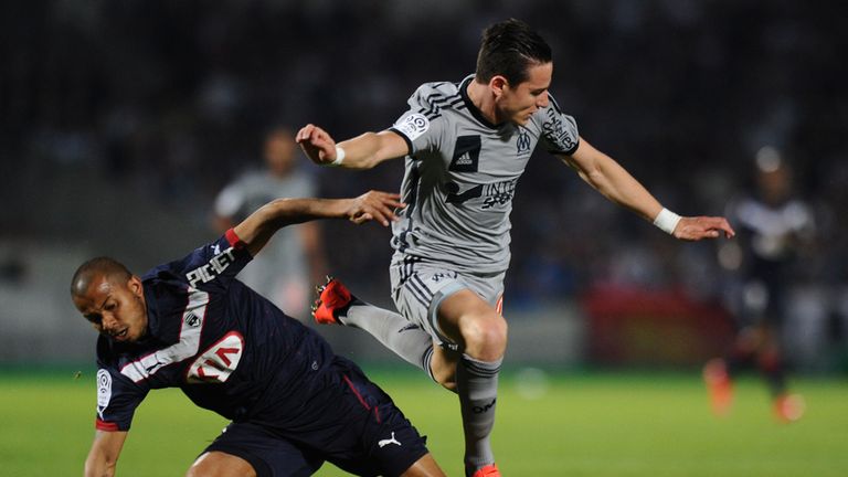 Florian Thauvin with the ball for Marseille