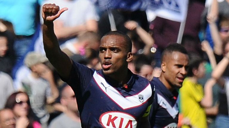 Bordeaux's Nicolas Maurice-Belay celebrates after scoring a goal against Lens