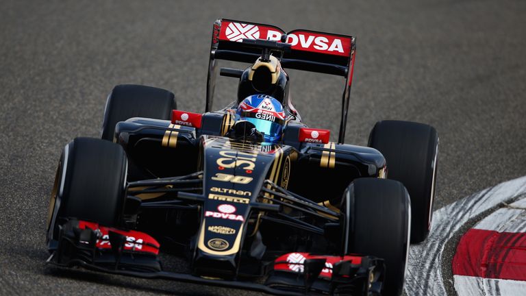 Jolyon Palmer in action during P1 in China