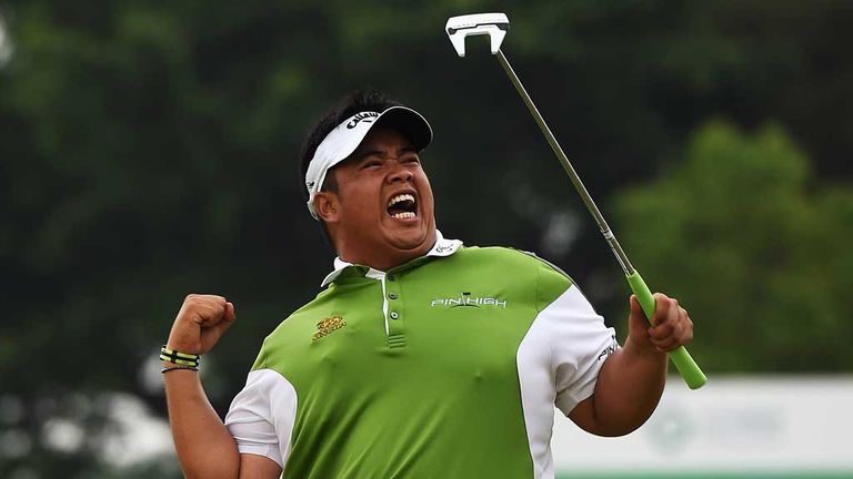 Kiradech Aphibarnrat celebrates holing winning putt at Shenzhen International