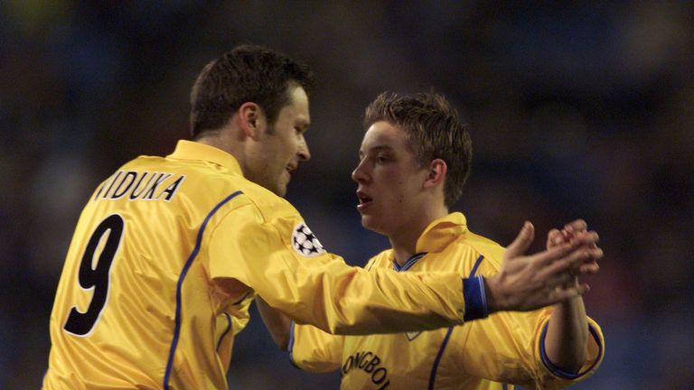 6 Mar 2001 : Alan Smith of Leeds celebrates with Mark Viduka after scoring the first goal during the Real Madrid v Leeds United UEFA Champions League game