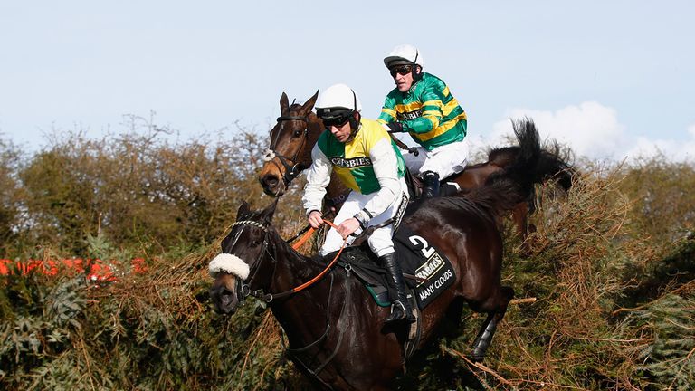 Many Clouds ridden by Leighton Aspell on his way to winning the 2015 Crabbie's Grand National