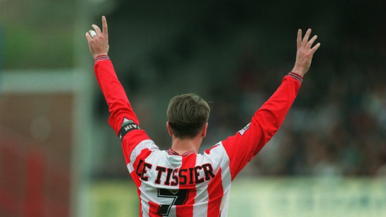 Matthew Le Tissier salutes the Southampton fans while playing against QPR in 1995