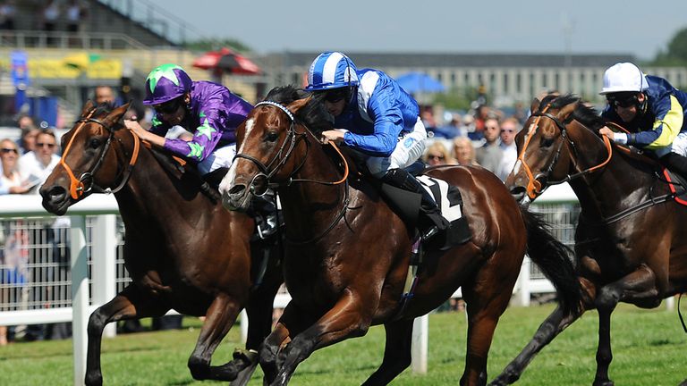 Nafaqa ridden by jockey Paul Hanagan