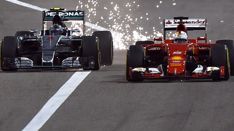 Rosberg overtakes Vettel