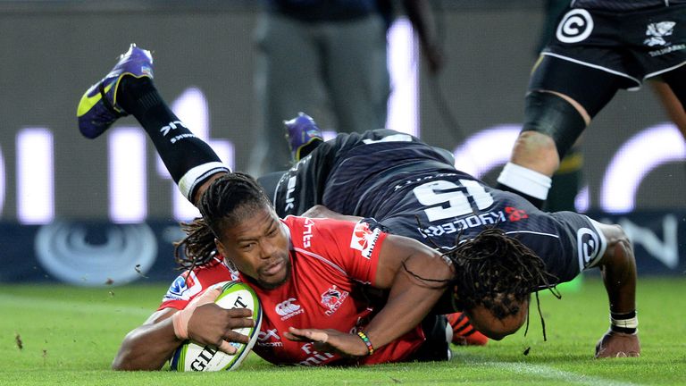 Howard Mnisi Lions try v Sharks