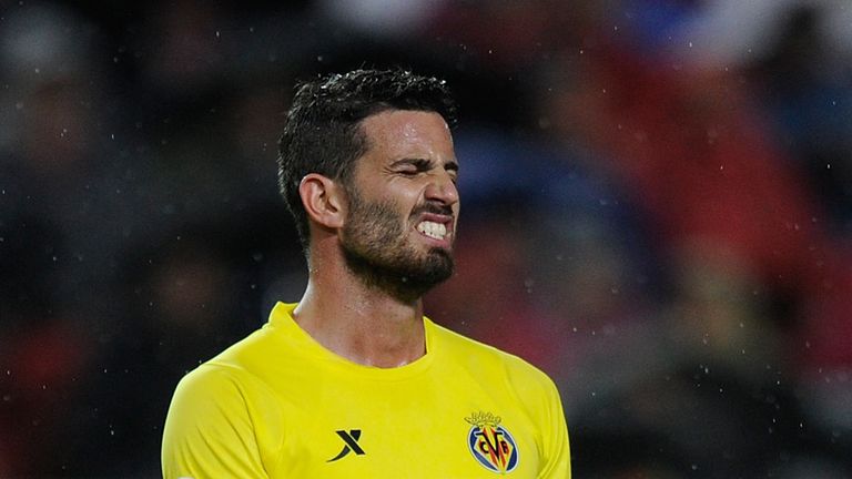 Mateo Musacchio of Villarreal reacts during the UEFA Europa League Round of 16, Second Leg match between FC Sevilla and Villarreal CF