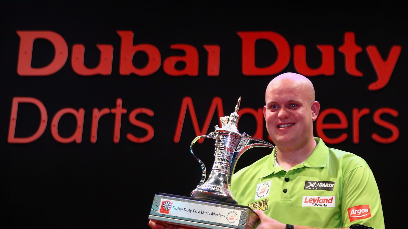 Michael van Gerwen wins third successive Dubai Duty Free Darts Masters