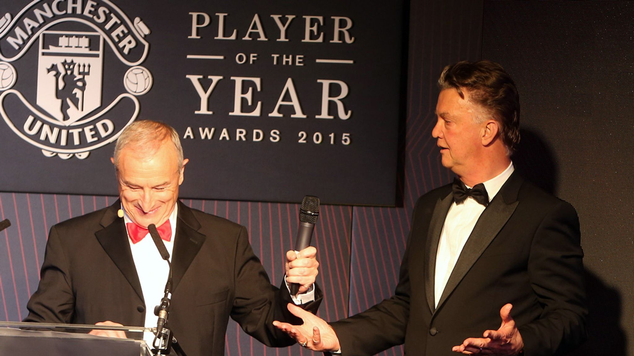 Louis van Gaal steals Manchester United awards night show | Football News |  Sky Sports, image size:2048x1152