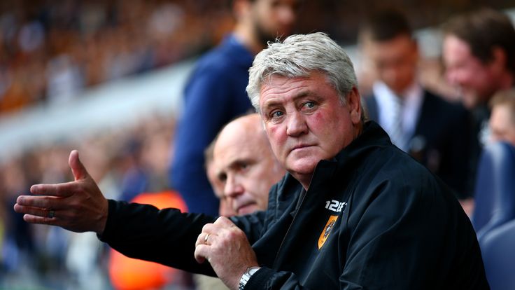 Hull manager Steve Bruce looks on during their match with Tottenham Hotspur.