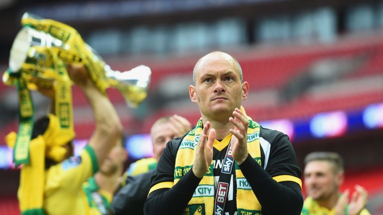 LONDON, ENGLAND - MAY 25:  Alex Neil manager of Norwich City celebrates after the Sky Bet Championship Playoff Final between Middlesbrough and Norwich City