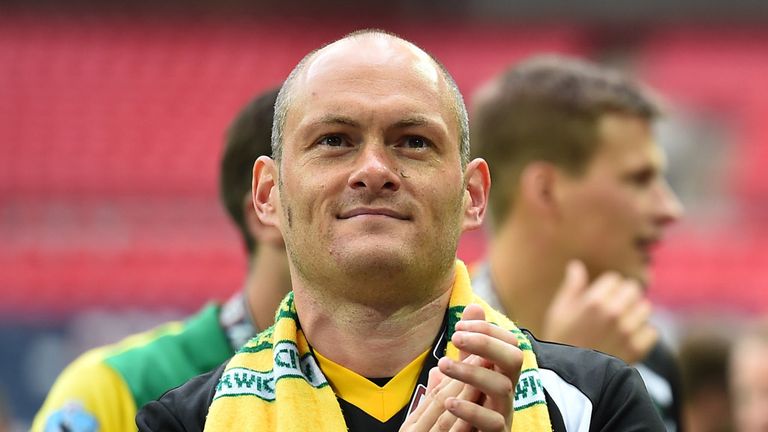 Norwich City's Scottish manager Alex Neil applauds during the trophy presentation after Norwich City won the 