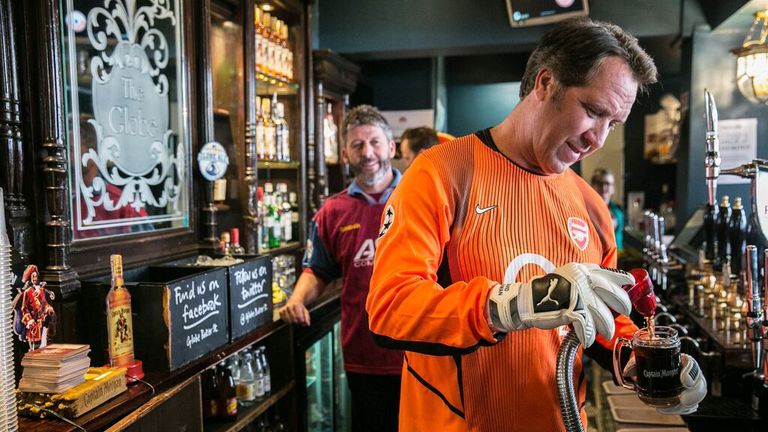 David Seaman and Andy Townsend promoting Captain Morgan's ahead of the 2015 FA Cup final