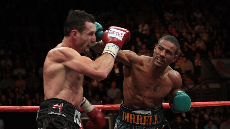 NOTTINGHAM, ENGLAND - OCTOBER 17:  Carl Froch (L) is caught by a right cross in his title against Andre Dirrell during their WBC Super Middleweight fight o