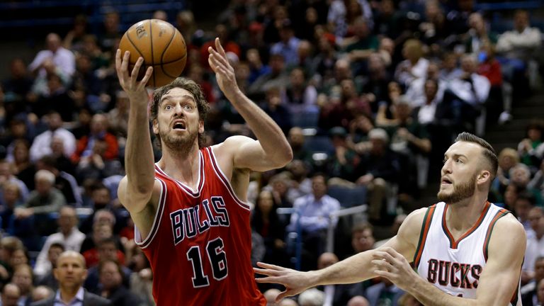Pau Gasol #16 of the Chicago Bulls drives to the hoop during the third quarter against the Milwaukee Bucks