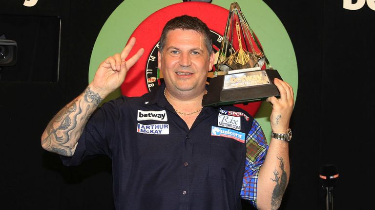 Gary Anderson - Premier League darts champion 2015 (Lawrence Lustig/PDC)