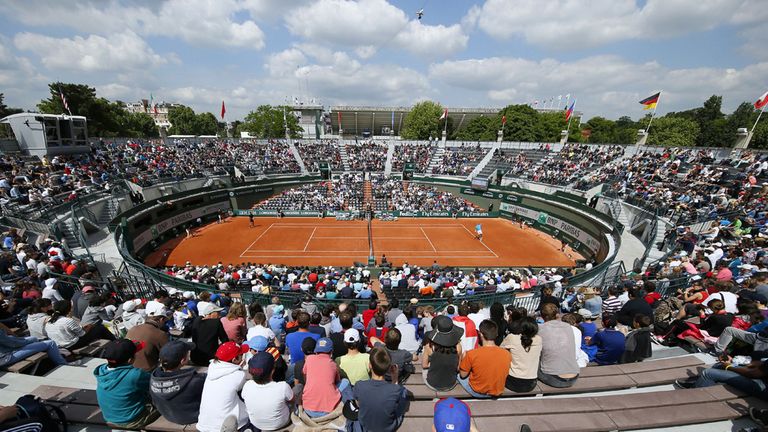 General view of court n1 during the match between France's Gilles Simon and Slovakia's Martin Klizan