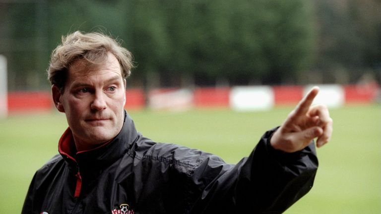 4 Feb 2000:  Southampton caretaker manager Glenn Hoddle issues instructions to his players during training at the Staplewood Ground in Southampton, England