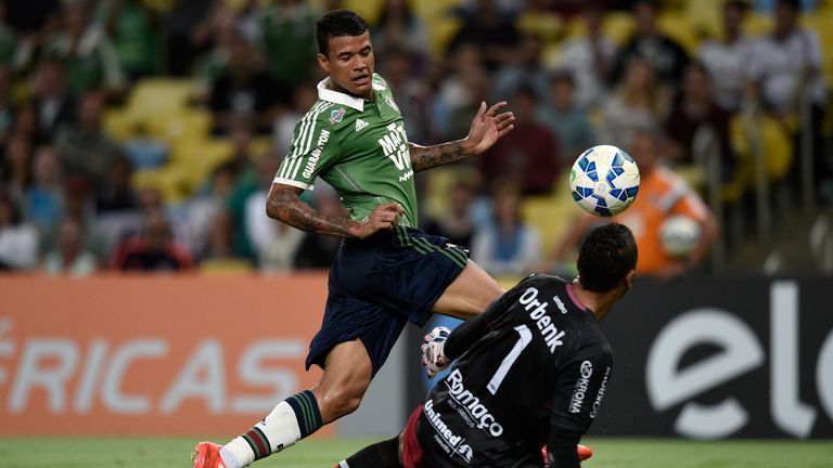 Kenedy started the first Serie A game of 2015 for Fluminense