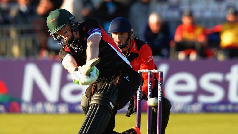 Kevin O'Brien plays another big shot for the Leicestershire Foxes against the Durham Jets