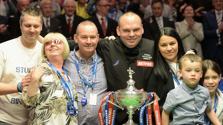 SHEFFIELD, ENGLAND - MAY 04:  Stuart Bingham celebrates with his family after beating Shaun Murphy in the final of the 2015 Betfred World Snooker Champions