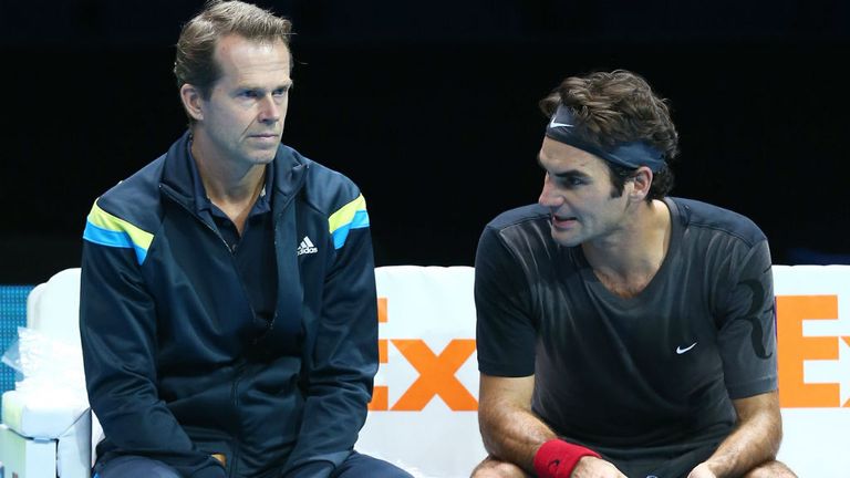 Roger Federer in discussion with coach Stefan Edberg during the Barclays ATP World Tour Finals 