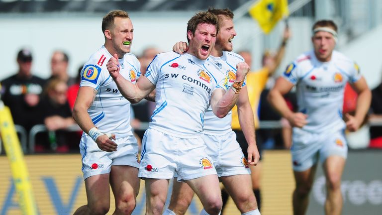Will Chudley of Exeter Chiefs celebrates victory with team mates