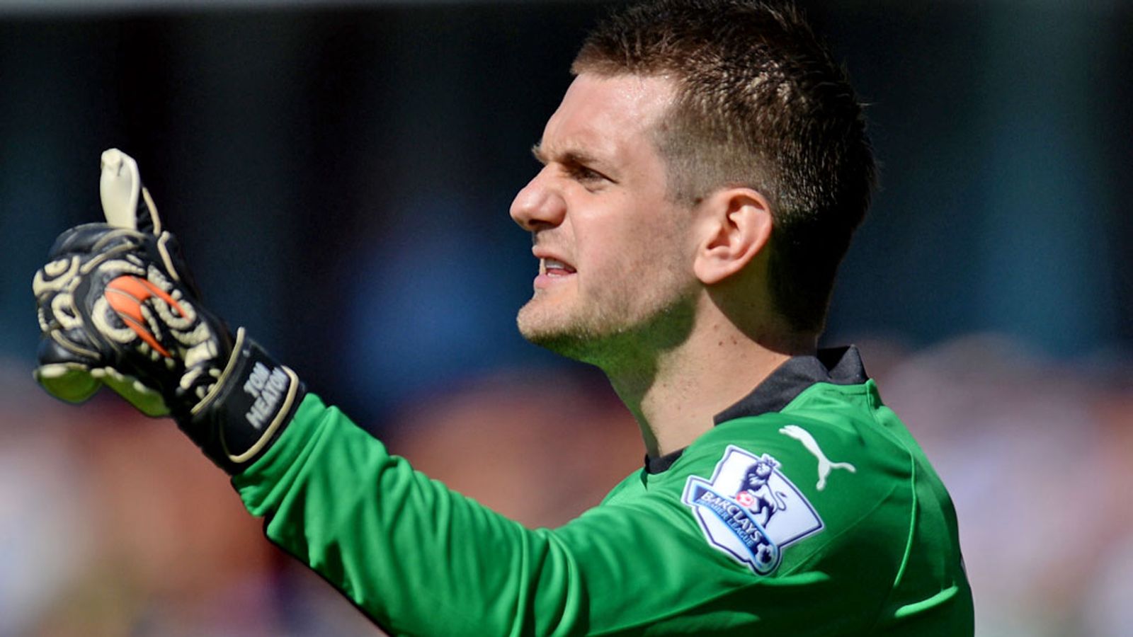 England goalkeeper Tom Heaton signs new Burnley deal Football News