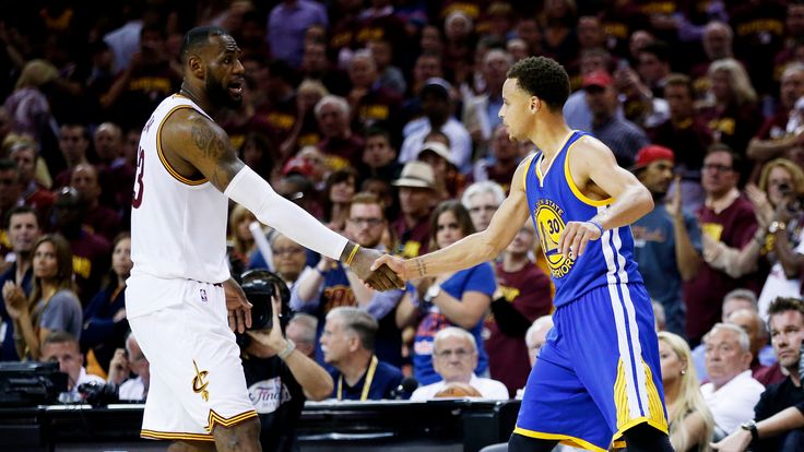 LeBron James shakes hands with Stephen Curry after the Warriors defeated the Cavs to win the 2015 NBA Finals.