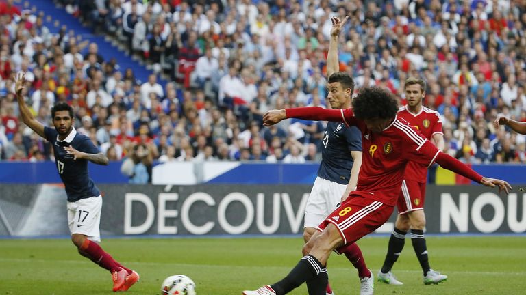 Belgium's midfielder Marouane Fellaini scrores a goal during a friendly football match between France and Belgium   