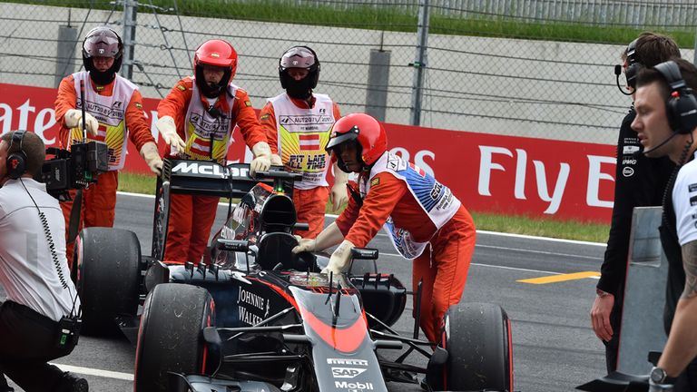 Fernando Alonso's car broke down in third practice at the 2015 Austrian GP 