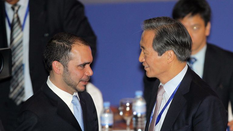Chung Mong-Joon (R) lost his position on the FIFA executive board to Prince Ali bin al Hussein of Jordan (R) in 2011