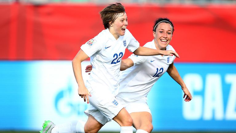 Fran Kirby #22 with teammate Lucy Bronze #12
